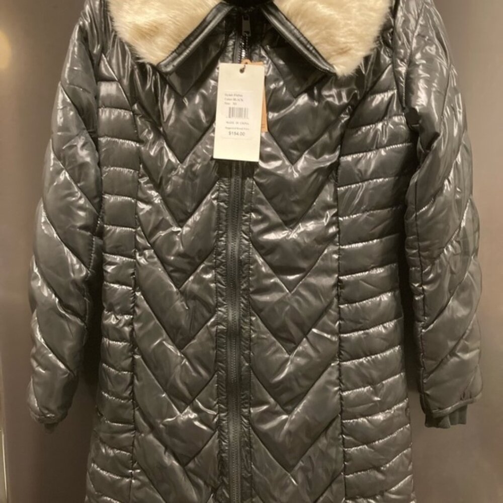 NWT $154 Women’s Layered Black Puff Coat Faux Fur Collar Loose fit S/M